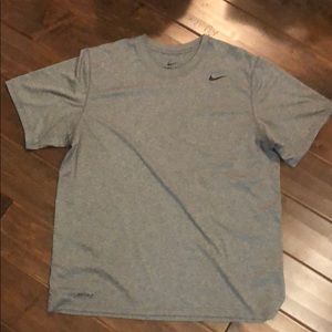 Nike Crew Neck Gray Dri-Fit T-Shirt size L